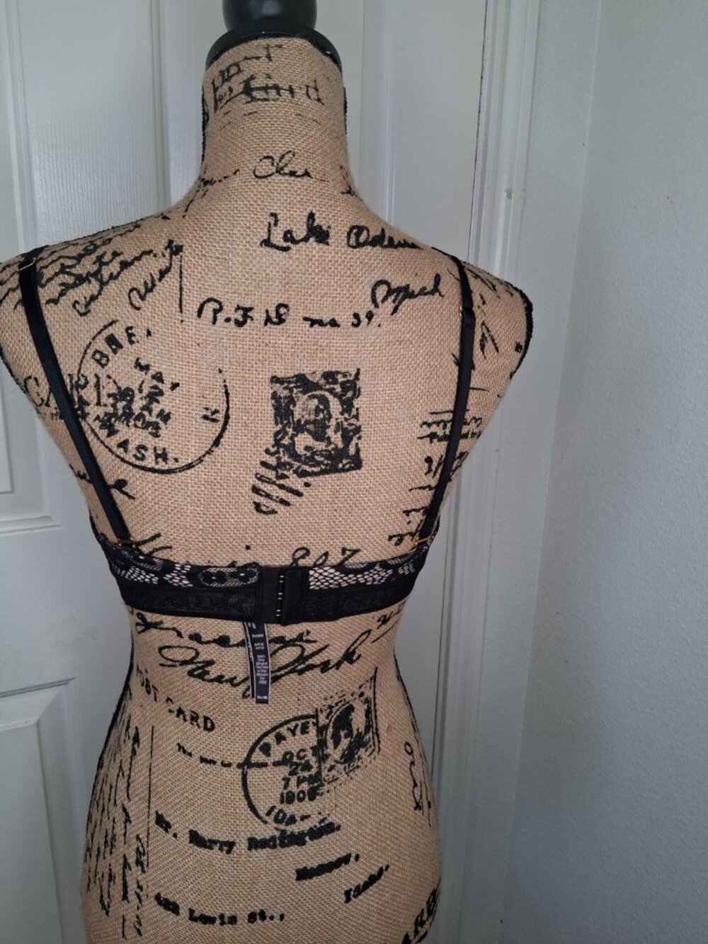 Victoria’s Secret Bombshell Black Lace Push-Up Bra 36A - Picture 7 of 12